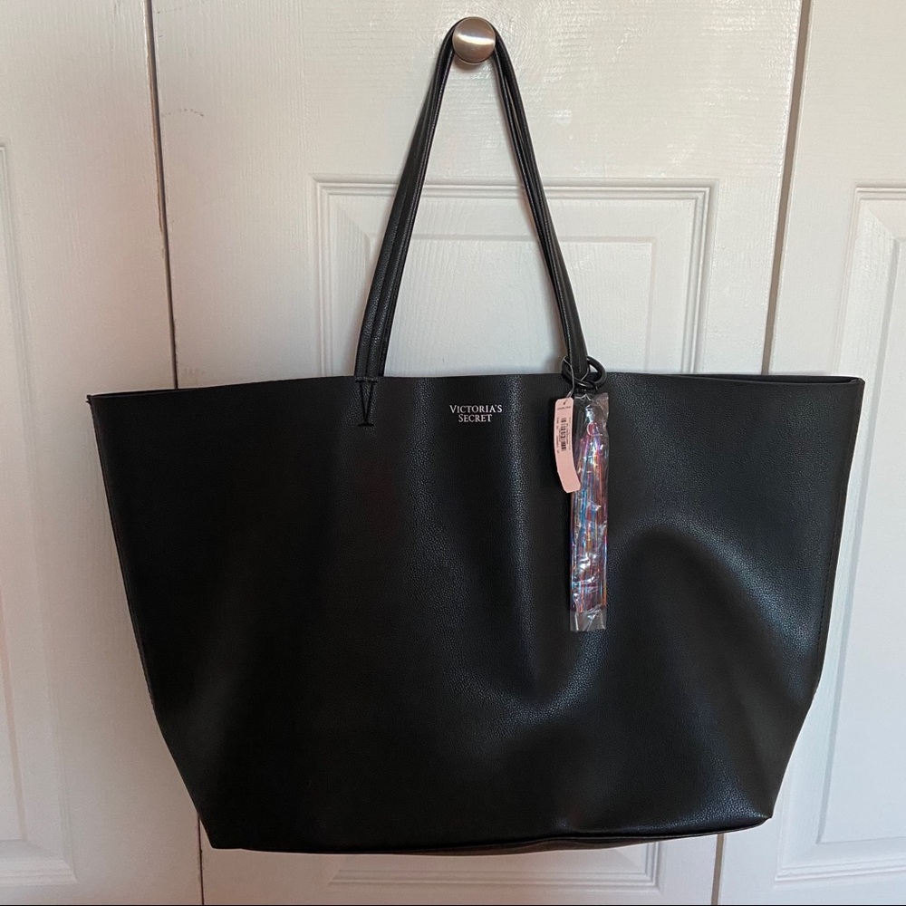 Victoria’s Secret Tote bag w matching makeup bag
